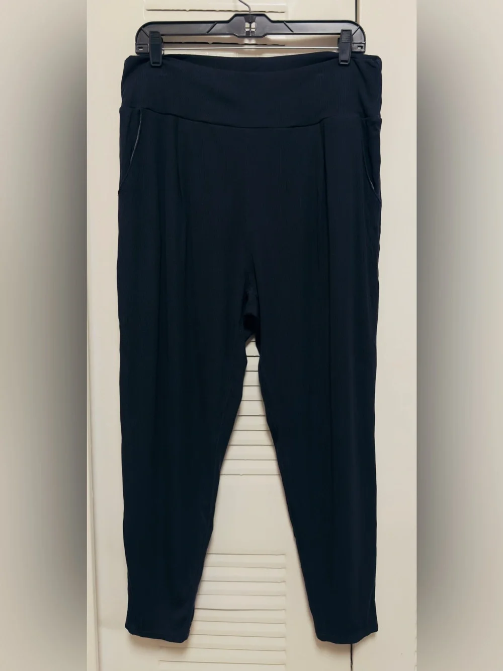 Vuori Lux Pleated High-Waist Harem Jogger Pants X-Large Black - Picture 2 of 7